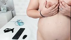 Chunky pregnant webcam slut toys her ass